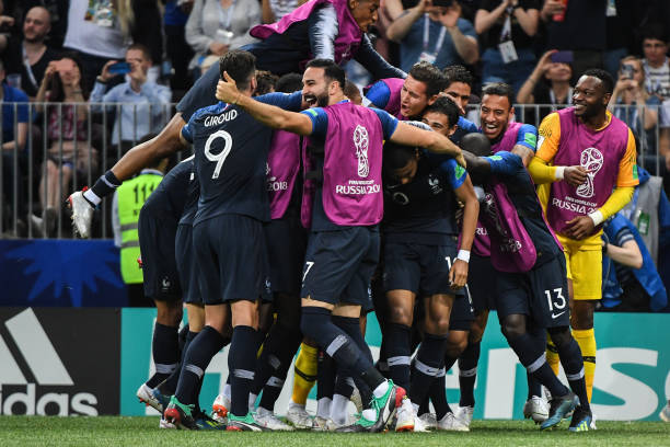 更是她实现 更是她实现