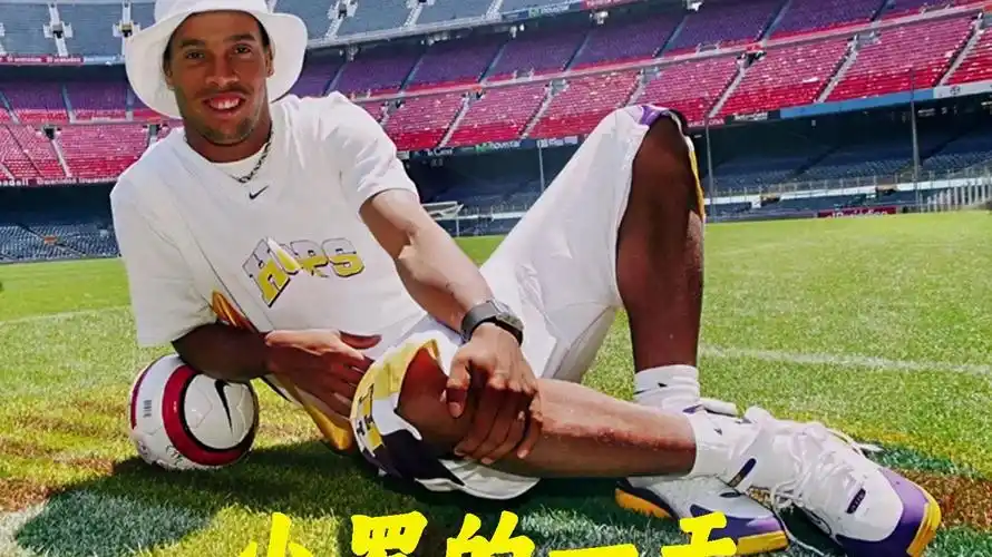 以其幽默感 以其幽默感