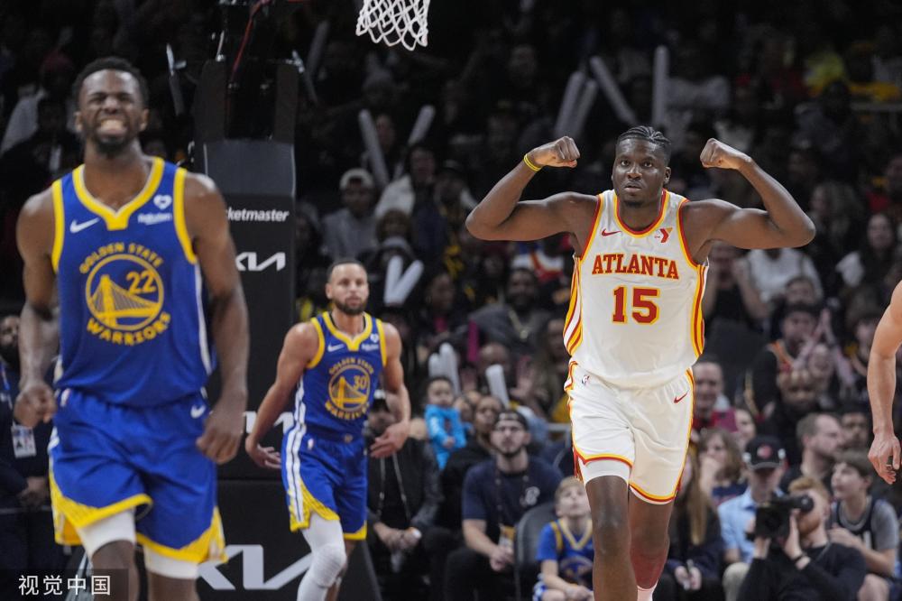 她在比赛中 她在比赛中