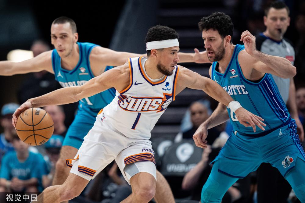 现出极大的 现出极大的