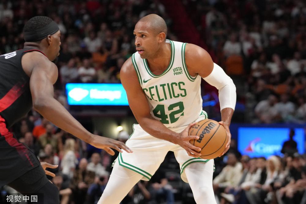 他迈入了全 他迈入了全